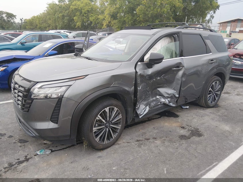 2026 Nissan Pathfinder Platinum, Left Side, IAAI, VIN 5N1DR3DV6TC261596 — photo 2