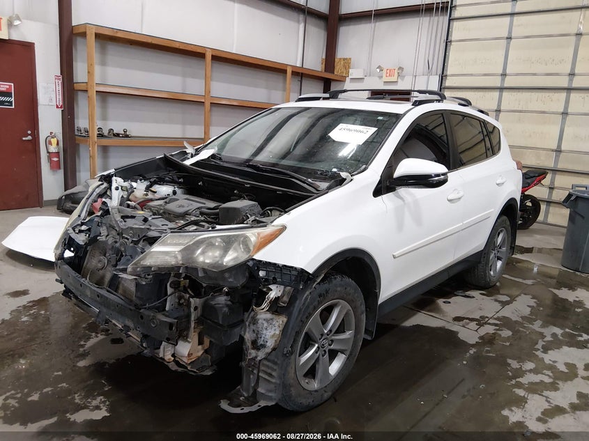 2015 Toyota RAV 4, Удар спереди, IAAI, VIN 2T3RFREV1FW263925 — фото 2