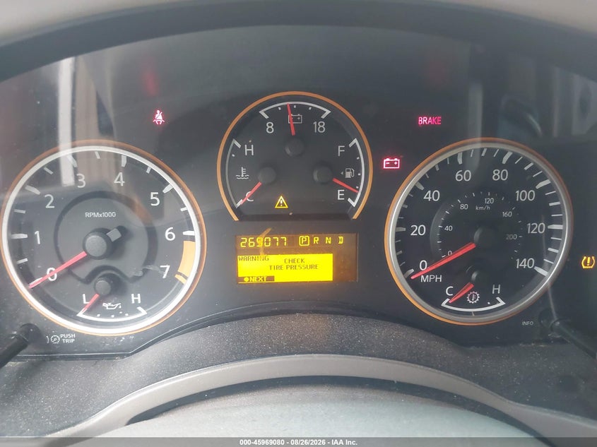 2011 NISSAN ARMADA auction photo 7
