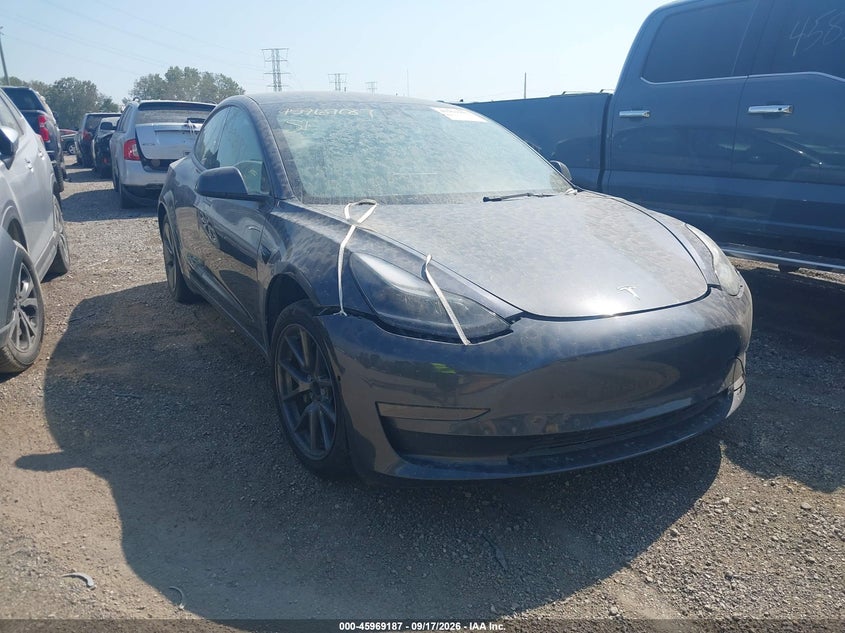 Vin: 5yj3e1ea8nf319242, lot: 46468406, tesla model 3 rear-wheel drive 2022 img_1