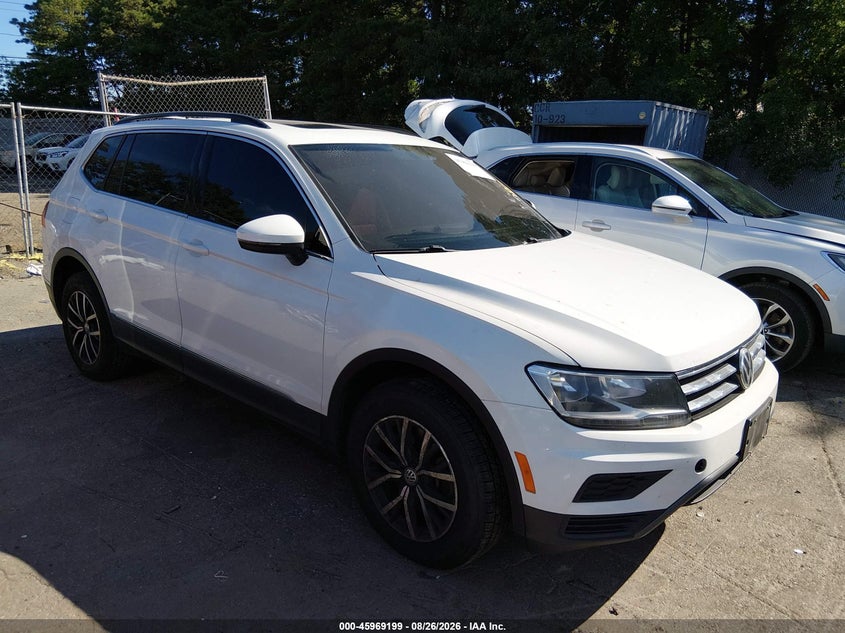 2021 VOLKSWAGEN TIGUAN auction photo 1