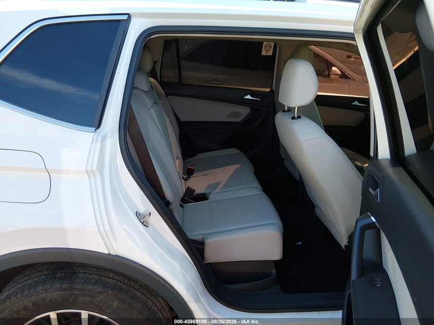 2021 VOLKSWAGEN TIGUAN auction photo 8