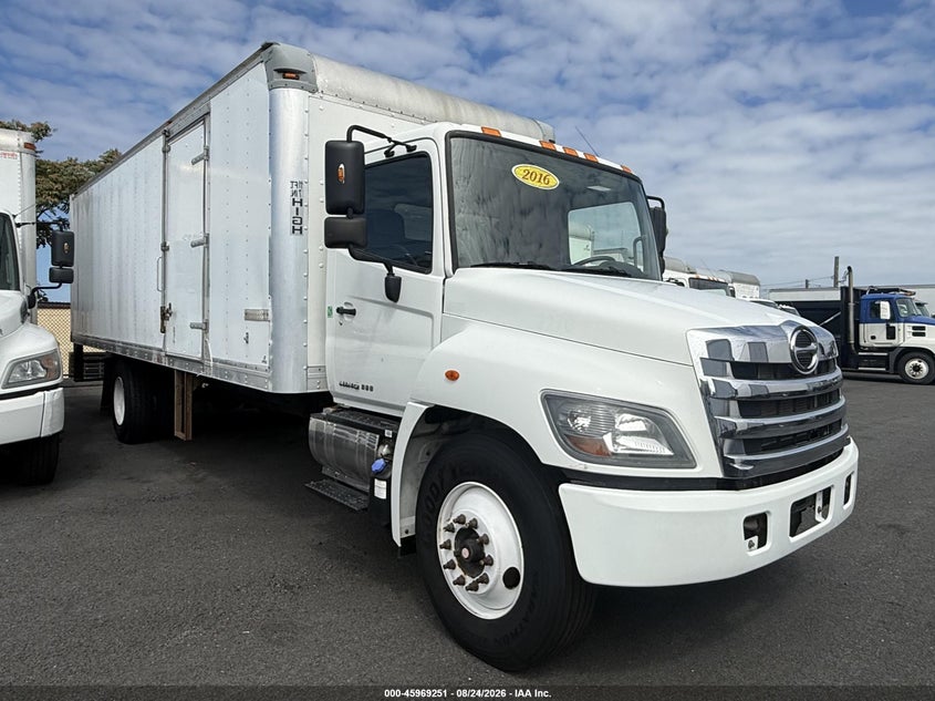 2017 HINO 338 BOX TRUCK auction photo 1