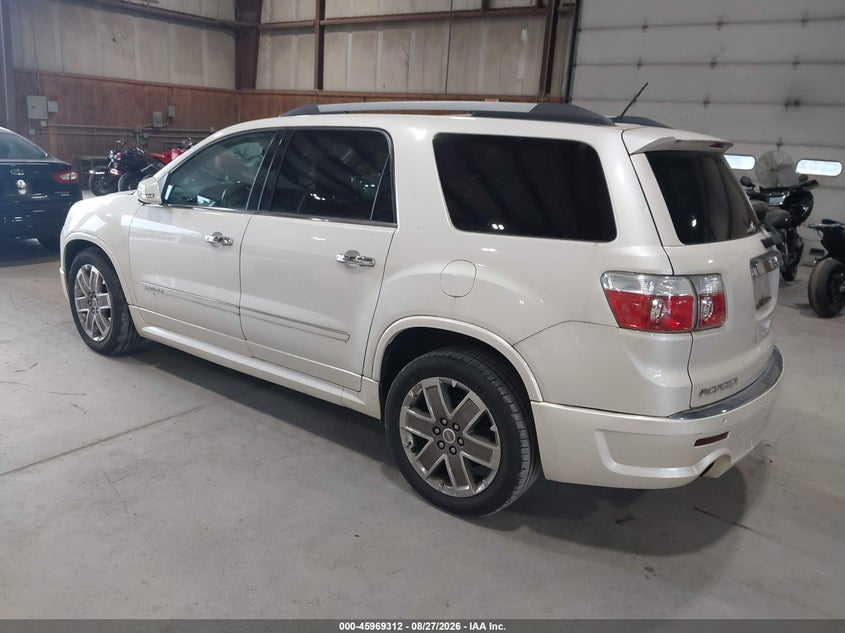 2011 GMC ACADIA auction photo 3
