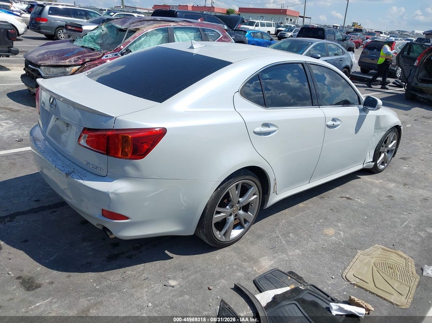 2010 LEXUS IS 250 auction photo 4