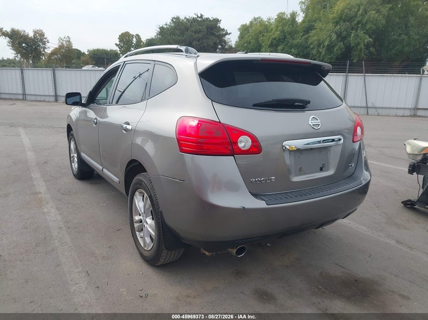 2013 NISSAN ROGUE auction photo 3