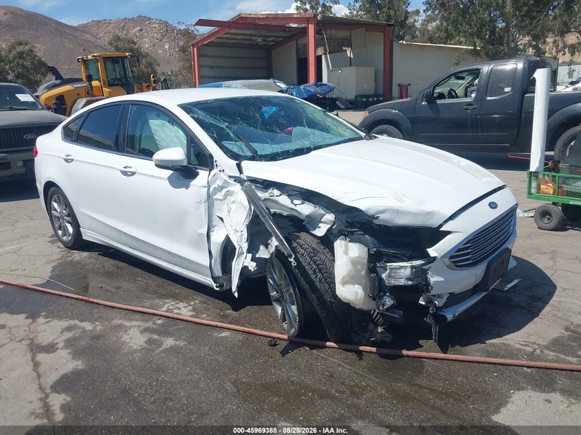Vin: 3fa6p0h79hr302721, lot: 46468607, ford fusion se 2017 img_1