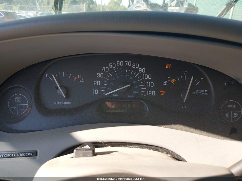 BUICK CENTURY 2002 VIN 2G4WS52J421195563