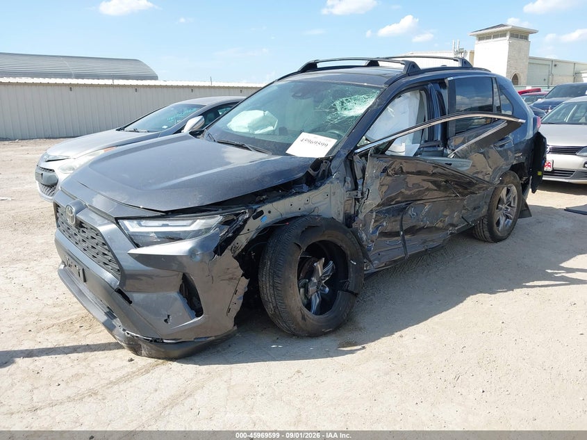 2025 Toyota Rav4 Hybrid Xle, Left Side, IAAI, VIN JTMRWRFVXSD309824 — photo 2