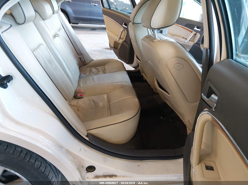 2010 LINCOLN MKZ auction photo 8