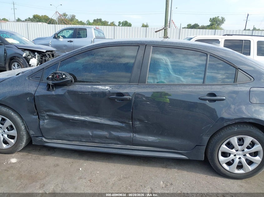 TOYOTA COROLLA - zdjęcie 14
