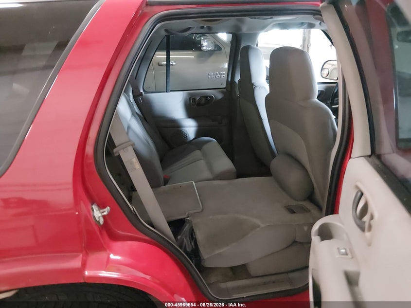 CHEVROLET BLAZER 2004 VIN 1GNDT13X24K158073