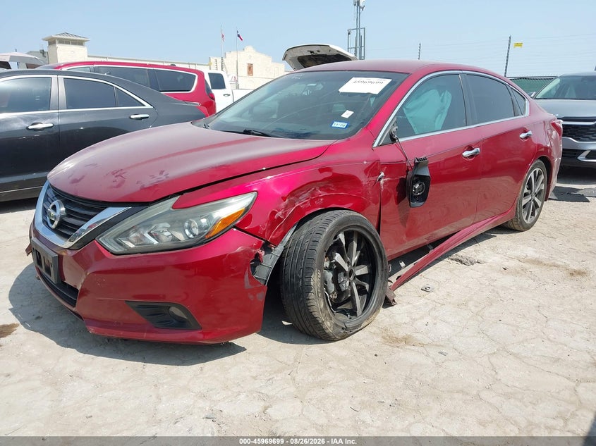 2018 Nissan Altima, Left Front, IAAI, VIN 1N4AL3AP3JC141580 — photo 2