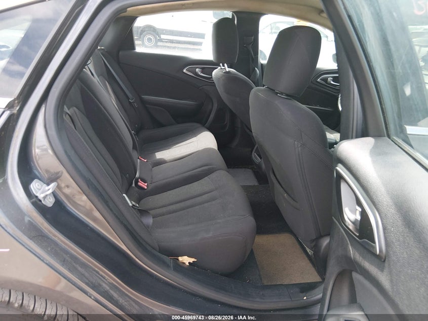 2015 CHRYSLER 200 auction photo 8