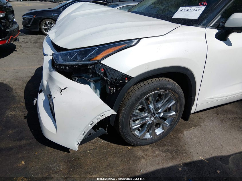 2021 TOYOTA HIGHLANDER auction photo 6
