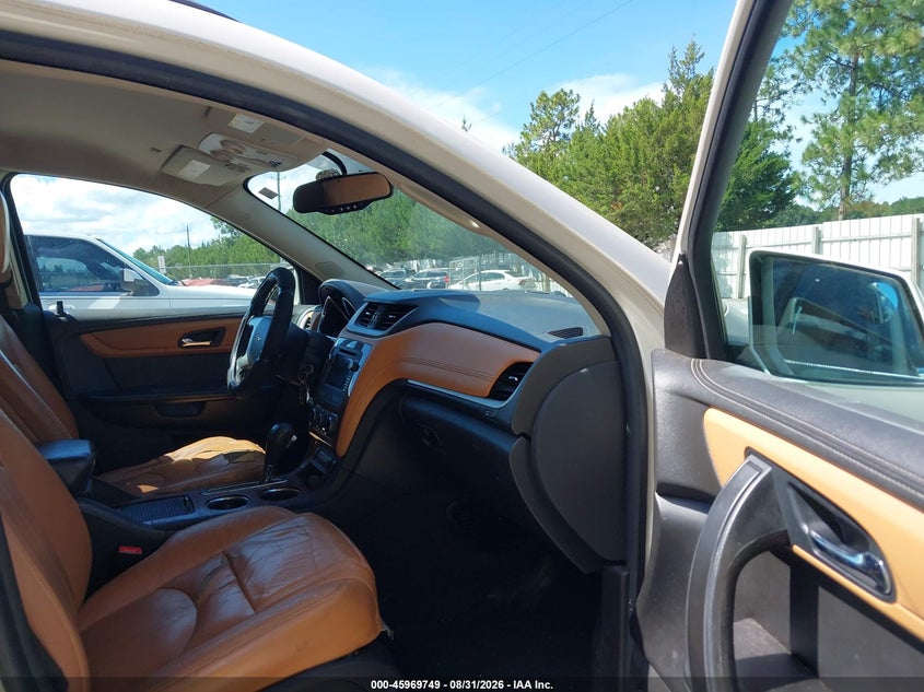 2014 CHEVROLET TRAVERSE auction photo 5
