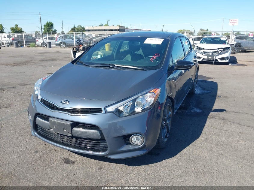 2015 Kia Forte, Left Side, IAAI, VIN KNAFZ5A39F5292598 — photo 2