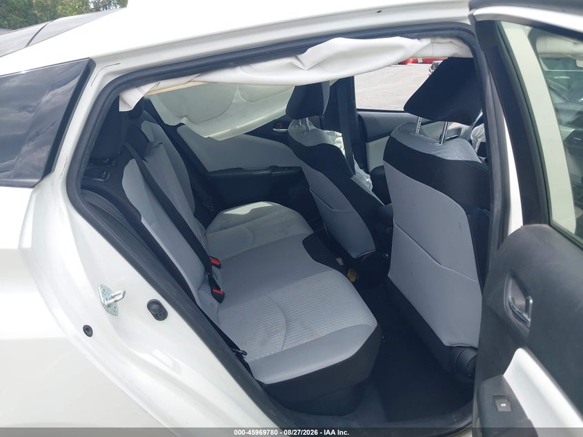 2016 TOYOTA PRIUS auction photo 8