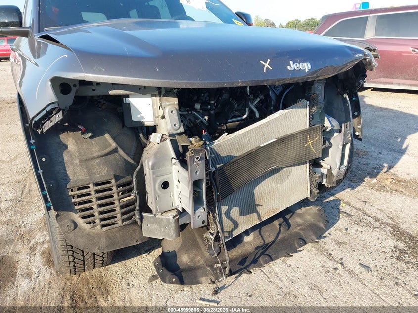 2024 JEEP GRAND CHEROKEE L auction photo 6
