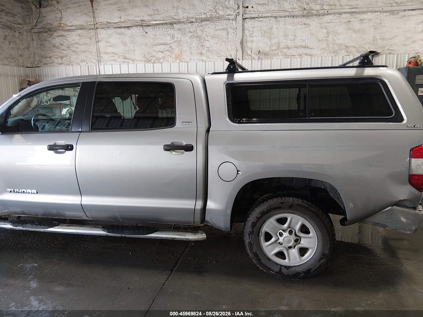 TOYOTA TUNDRA - zdjęcie 14