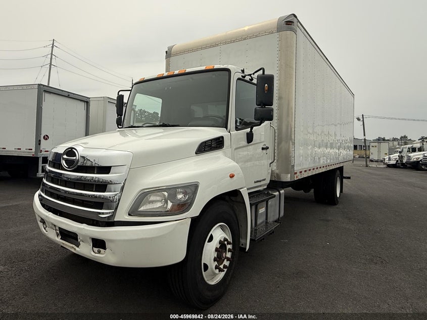 2019 HINO 268A BOX TRUCK auction photo 1