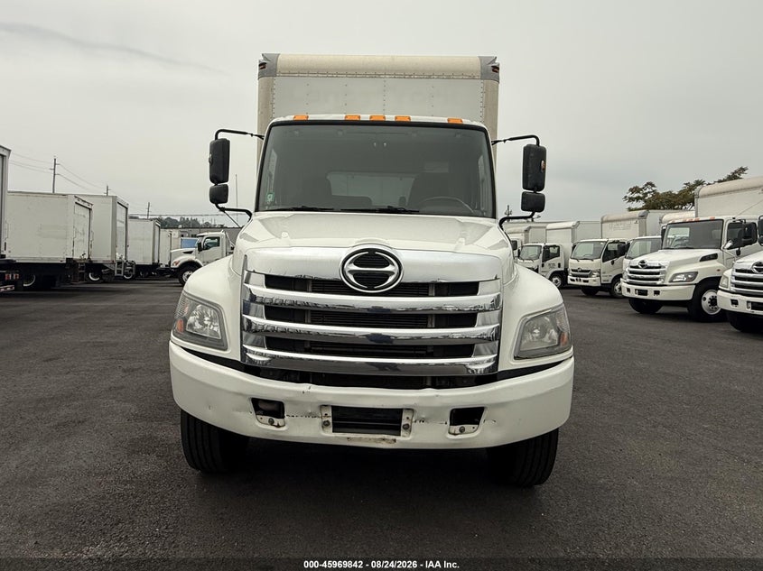 2019 HINO 268A BOX TRUCK auction photo 8