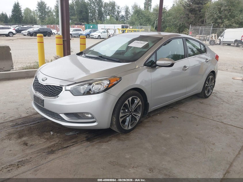 2016 Kia Forte, Right Side, IAAI, VIN KNAFZ4A86G5464755 — photo 2