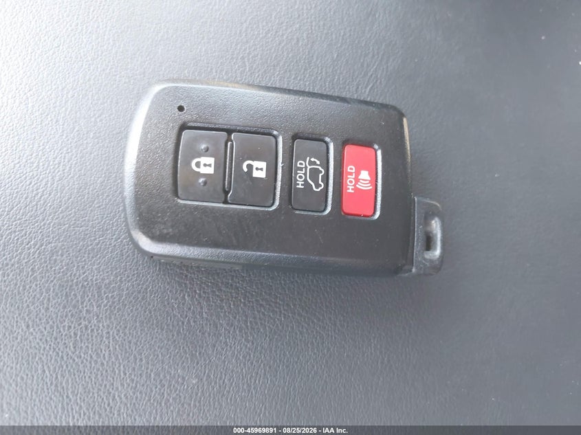 TOYOTA RAV4 HYBRID - zdjęcie 11