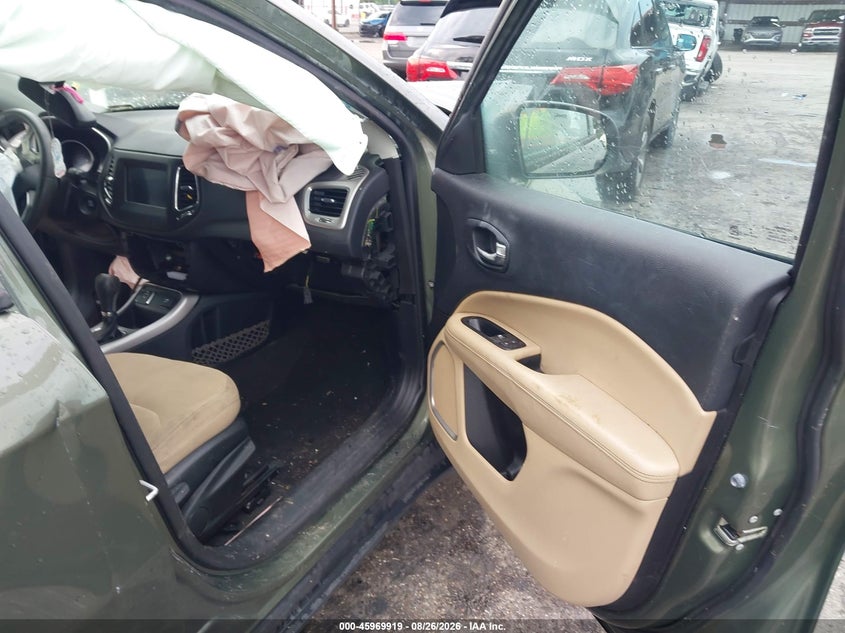2018 JEEP COMPASS auction photo 5