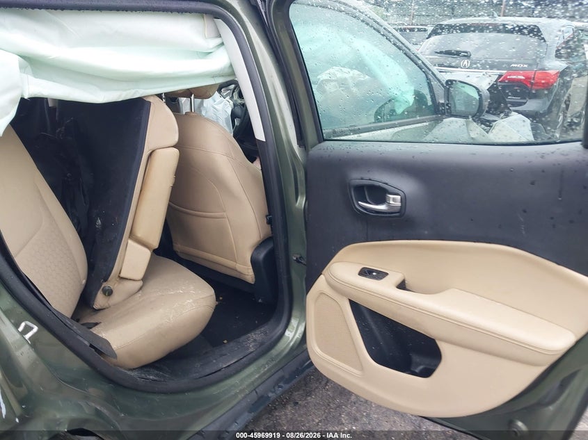 2018 JEEP COMPASS auction photo 8