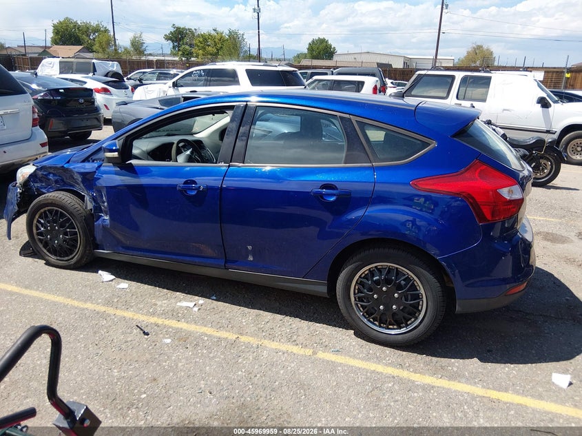 2012 FORD FOCUS SE · Фото 14