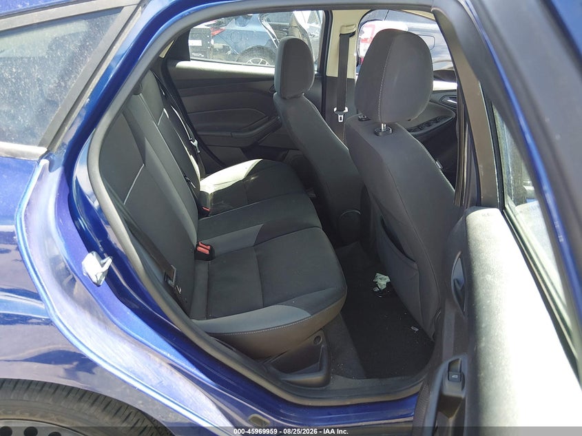 2012 FORD FOCUS SE · Фото 8