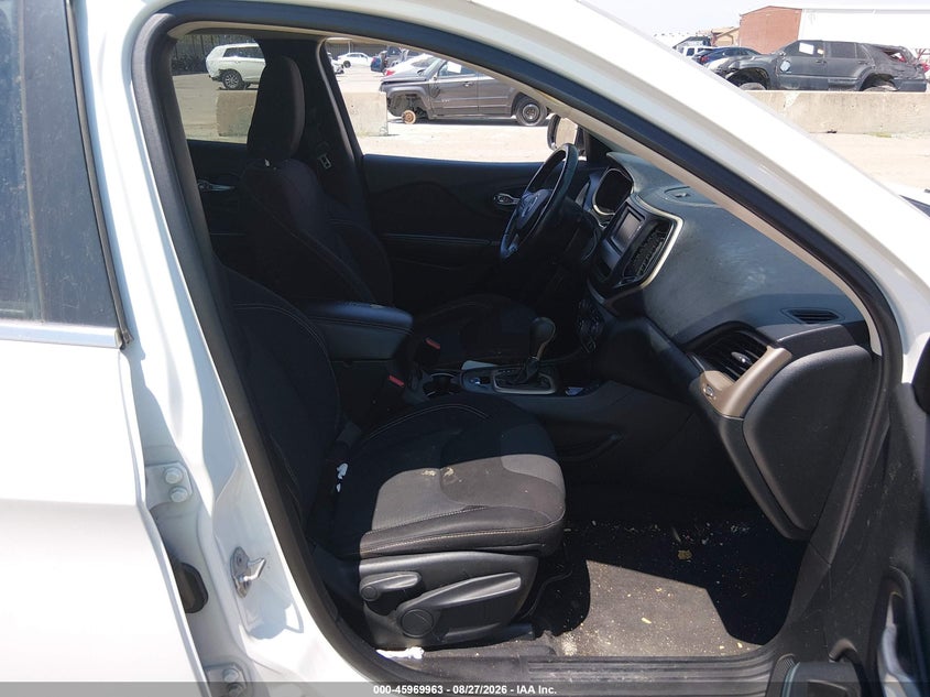 2015 JEEP CHEROKEE auction photo 5