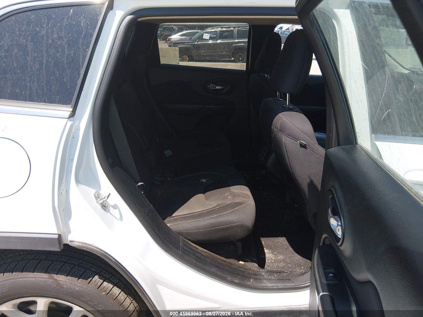 2015 JEEP CHEROKEE auction photo 8