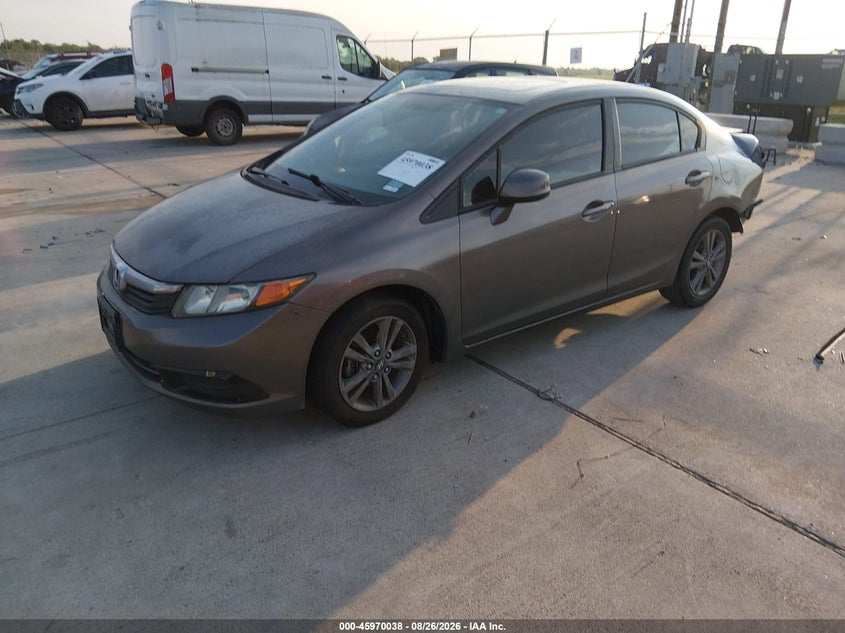 2012 Honda Civic, Удар сзади, IAAI, VIN 2HGFB2F8XCH586575 — фото 2