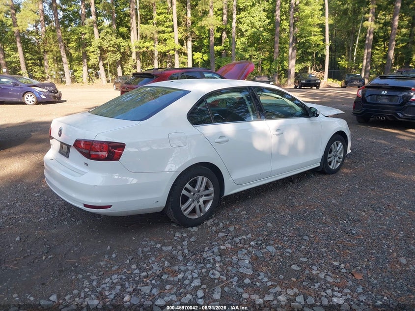 2017 VOLKSWAGEN JETTA auction photo 4