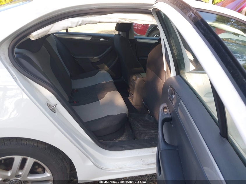 2017 VOLKSWAGEN JETTA auction photo 8