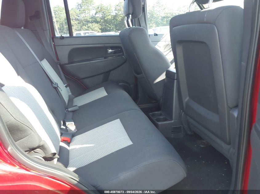 2010 JEEP LIBERTY auction photo 8