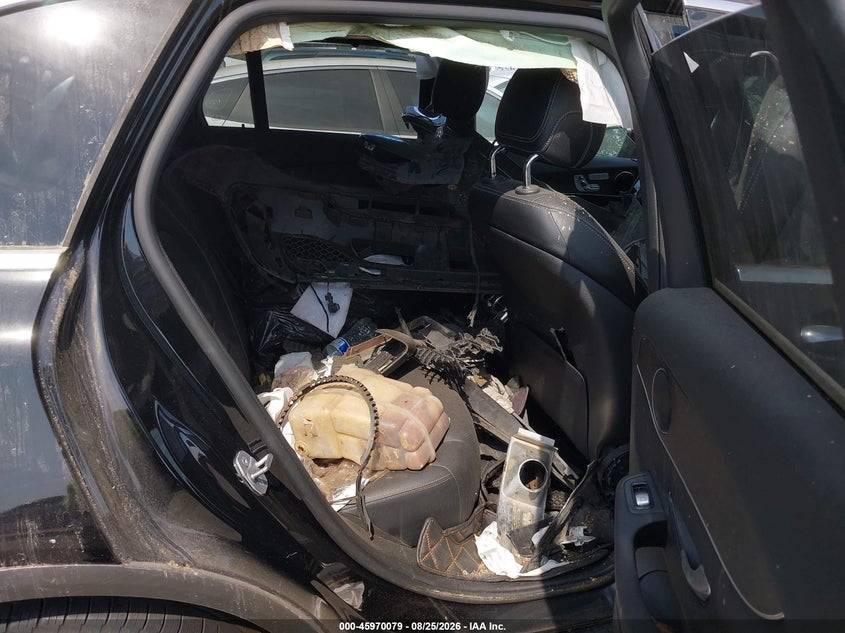 2021 MERCEDES-BENZ GLC 300 auction photo 8