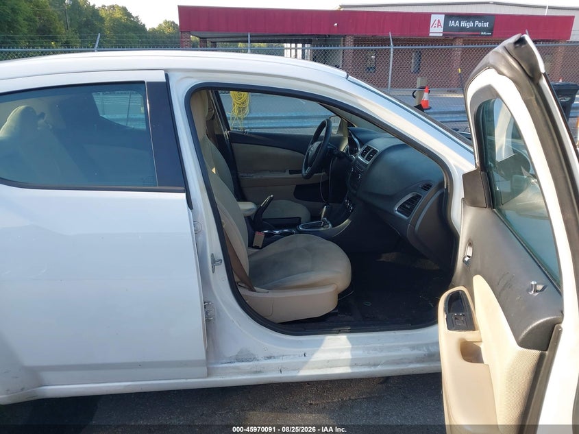 2014 DODGE AVENGER auction photo 5