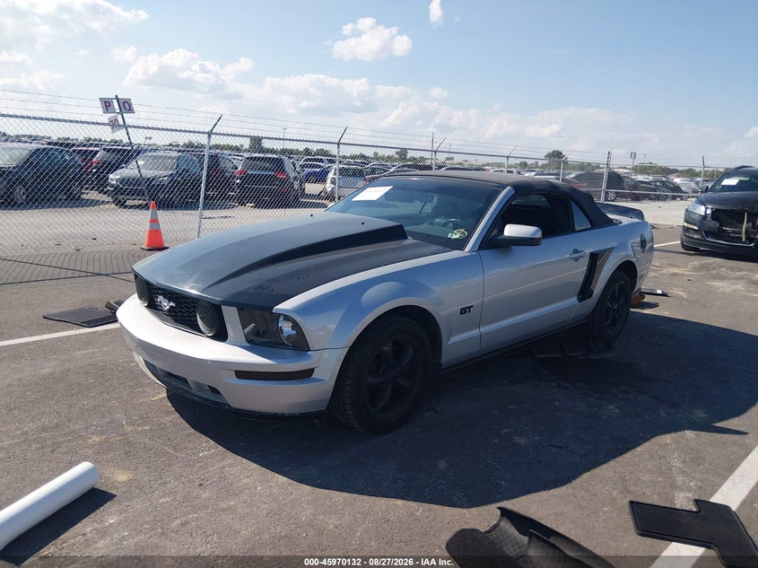 2005 Ford Mustang Gt, Front End, IAAI, VIN 1ZVHT85H555179859 — photo 2