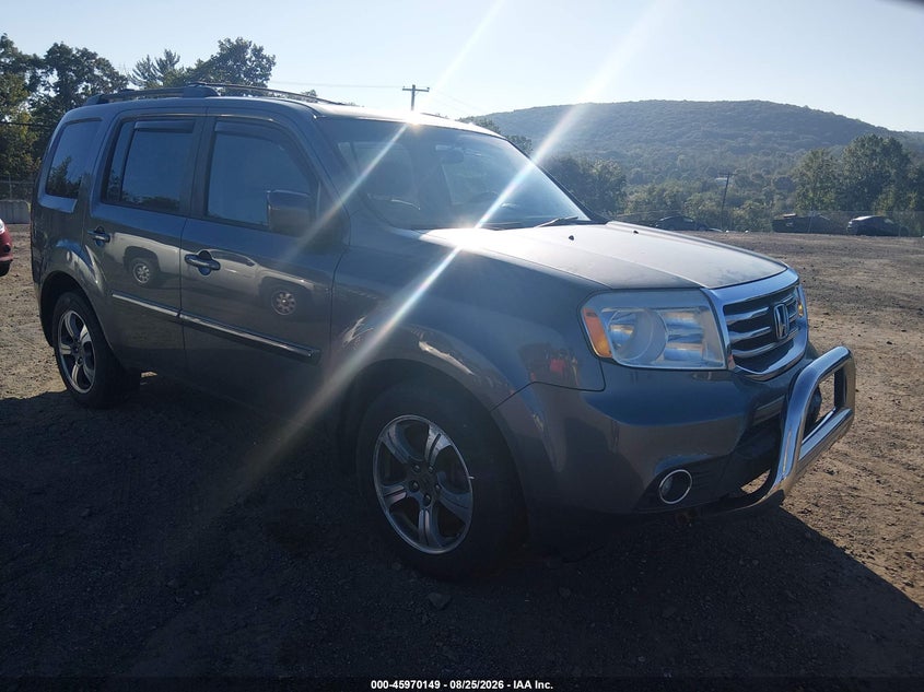 2015 HONDA PILOT auction photo 1