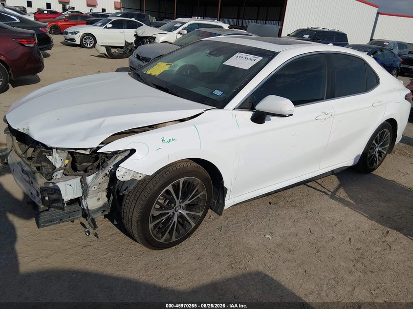 2020 Toyota Camry, Front End, IAAI, VIN 4T1G11AK7LU891754 — photo 2
