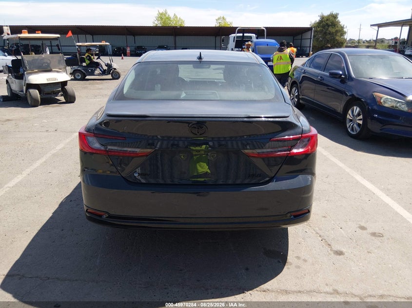 2025 Toyota Camry (VIN: 4T1DAACK2SU555122)