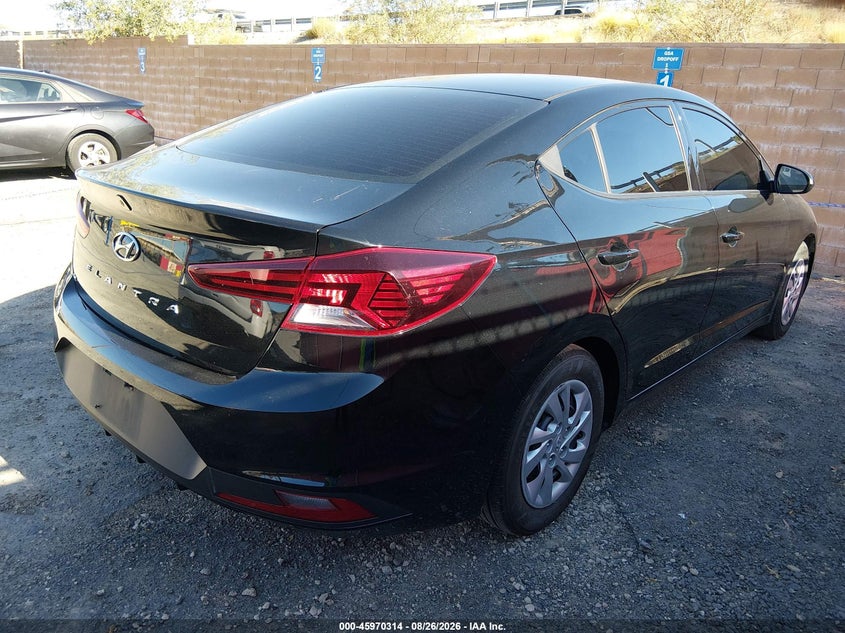 2020 HYUNDAI ELANTRA auction photo 4