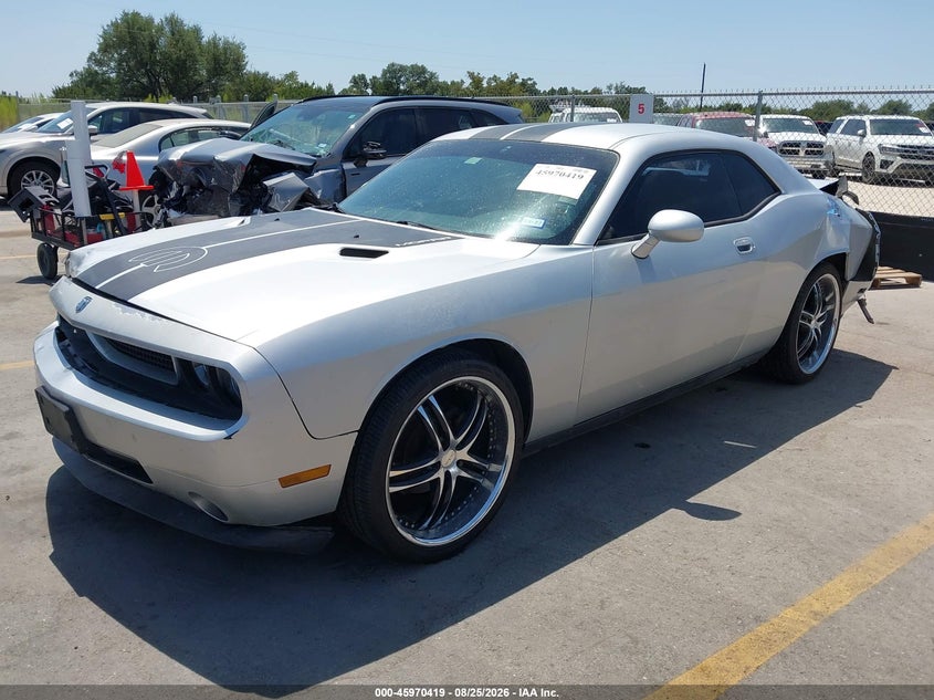 2010 Dodge Challenger, Удар сзади, IAAI, VIN 2B3CJ4DV7AH212500 — фото 2