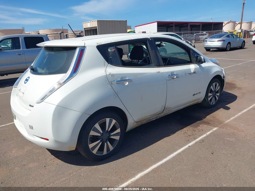 2017 NISSAN LEAF auction photo 4