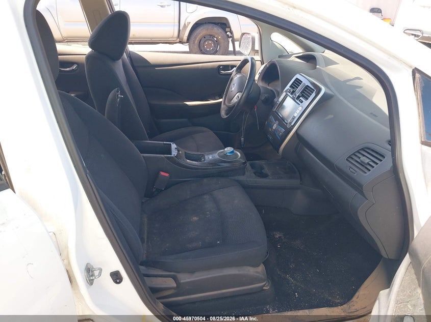 2017 NISSAN LEAF auction photo 5