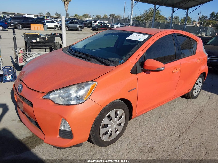 2013 Toyota Prius c, Right Side, IAAI, VIN JTDKDTB30D1047048 — photo 2