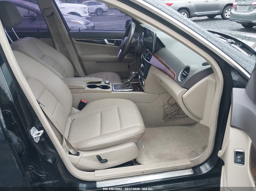 2013 MERCEDES-BENZ C 300 auction photo 5